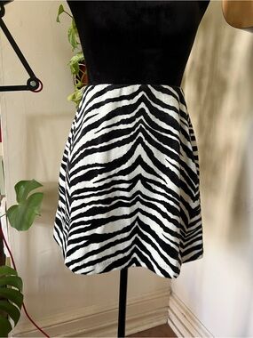 Vtg 90s In Charge Faux Fur Zebra Mini Skirt - Size Juniors Medium Made In USA